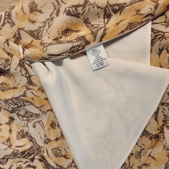 Banana Republic- Floral Sleeveless Blouse - Yellow and Brown. Size 12 - Picture 5 of 6